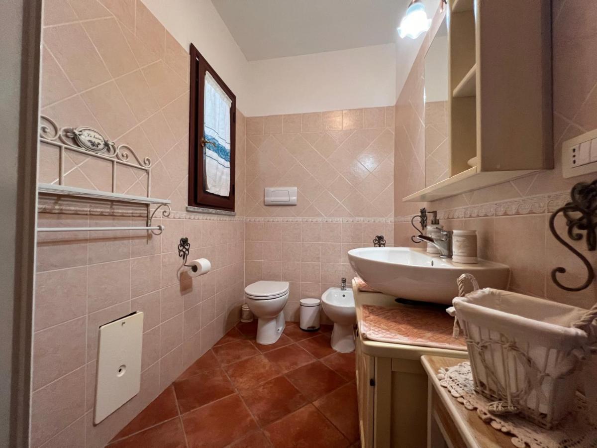 S'Ercole Apartment Posada  Bagian luar foto
